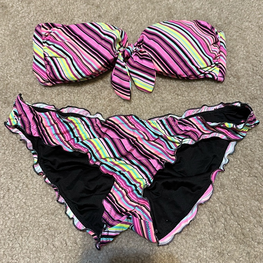 Striped multicolor strapless bikini